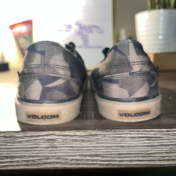 Volcom Skate Shoes - Picture 3 of 5